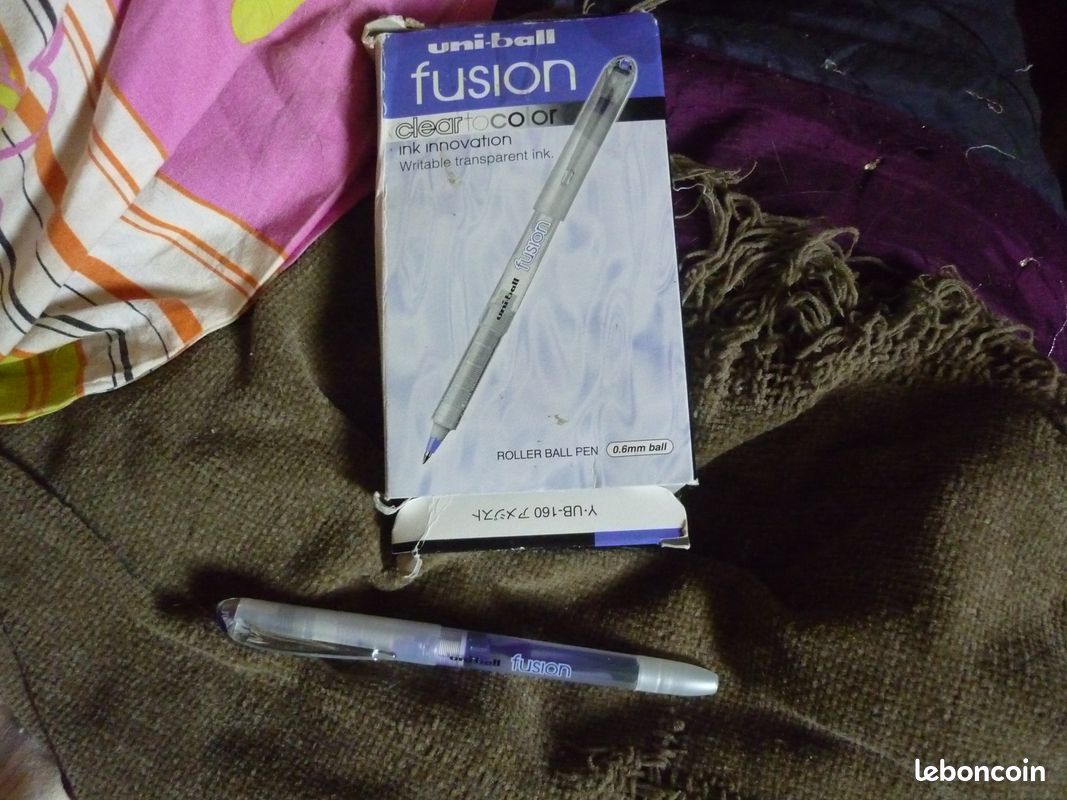 2 lots crayons Amethyste UNI BALL FUSION (image 1)