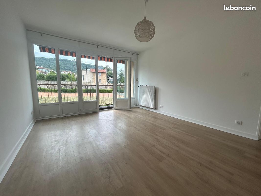 Appartement 3 pièces 66 m² · à Annonay · 66 m² · 630 €