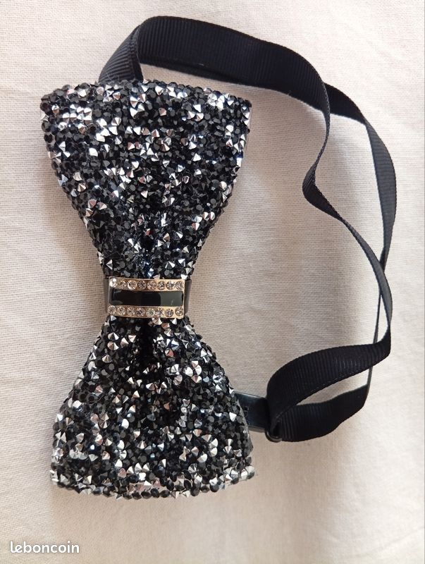 Nœud Papillon Noir à Pois Scintillants - Fait Main - Style Vintage Années 70 - Idéel Mariage Ou Soirée