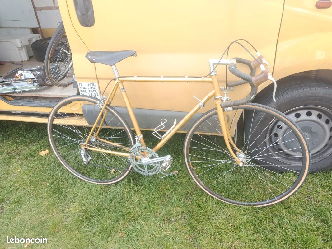 Beau vélo course vintage artisanal haut de gamme vitus788 (image 2)