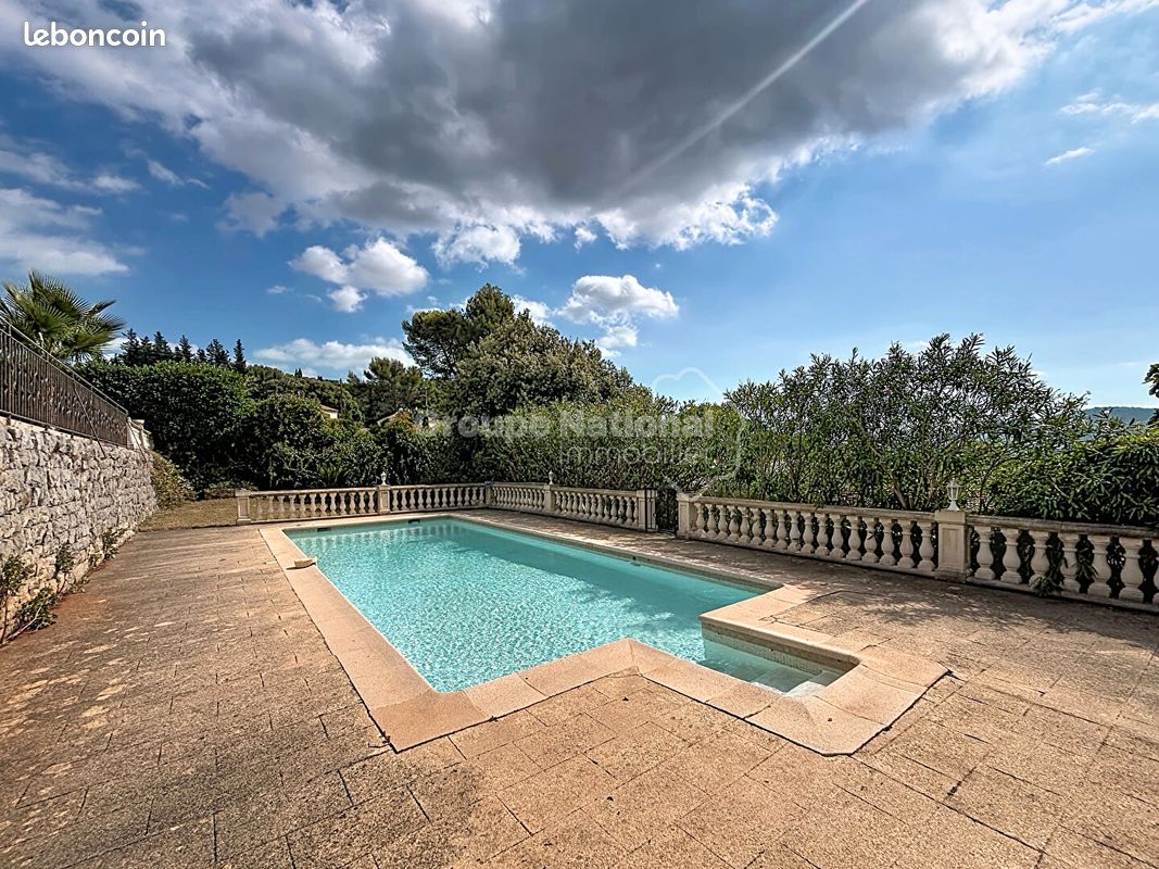 Maison 5 pièces 122 m² · à Auribeau-sur-Siagne · 122 m² · 679 000 €