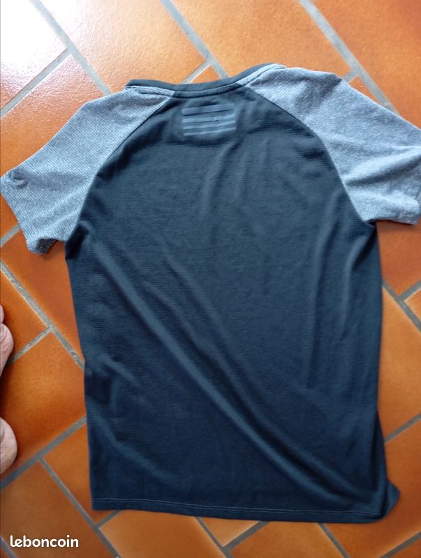 T shirt sport Decathlon 8 ans (image 2)
