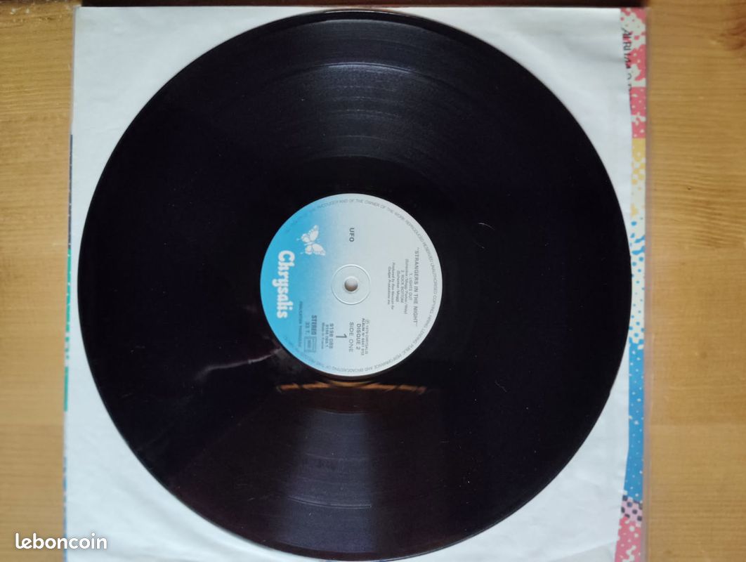 Double LP UFO Strangers in the night réédition VG++/VG+ (image 4)