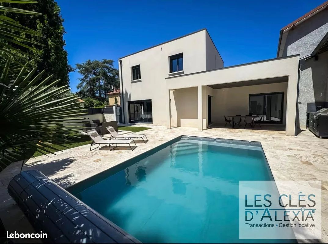 Maison 5 pièces 136 m² · à Décines-Charpieu · 136 m² · 650 000 €