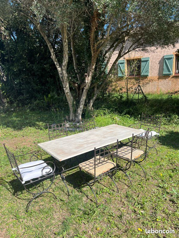 Ensemble table à manger et 6 chaises bois et style fer forgé (image 1)
