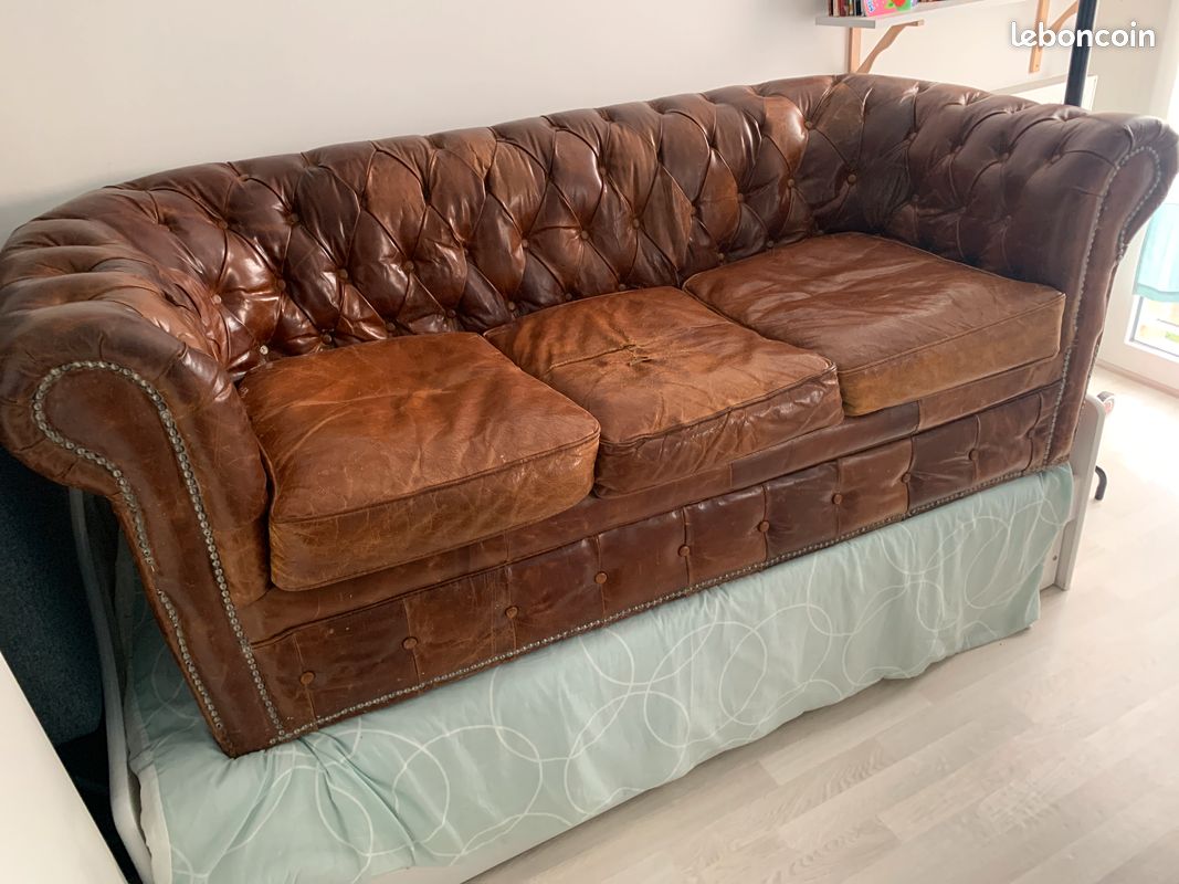Canapé Chesterfield 3 place cuir (image 9)