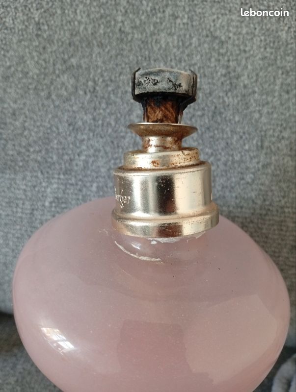 ANCIENNE LAMPE BERGER OPALINE de LORRAINE VERITABLE couleur ROSE COLLECTION D