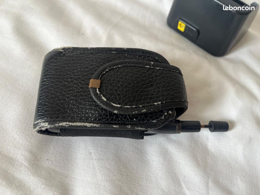Ancien Téléphone Ericsson Vintage Avec Chargeur - Pour Pièces Détachées