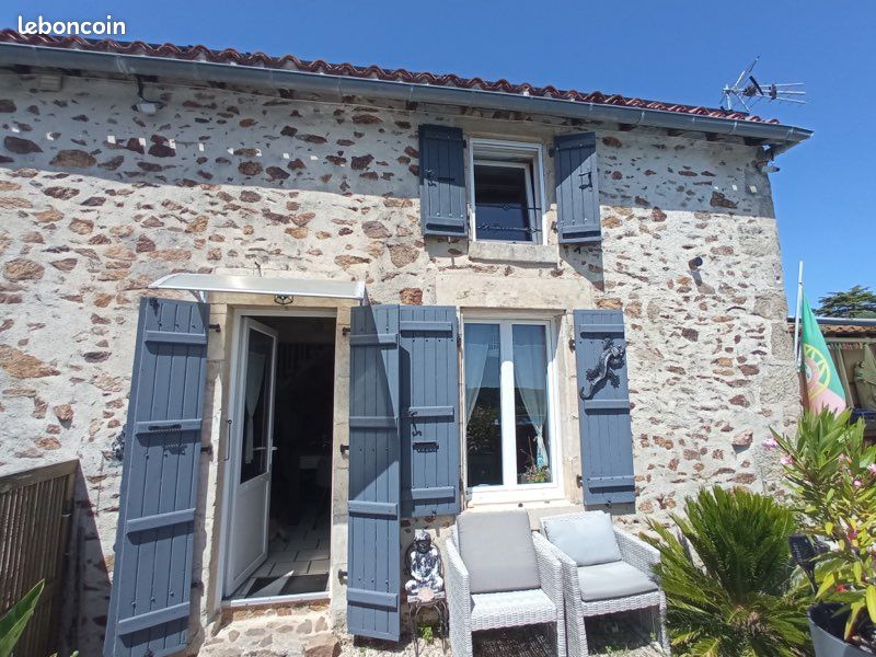 Maison 5 pièces 163 m² · à Mervent · 163 m² · 169 000 €