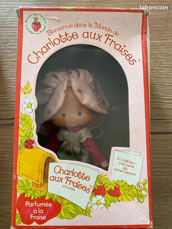 Poupée vintage Charlotte aux fraises | A la folie Déco