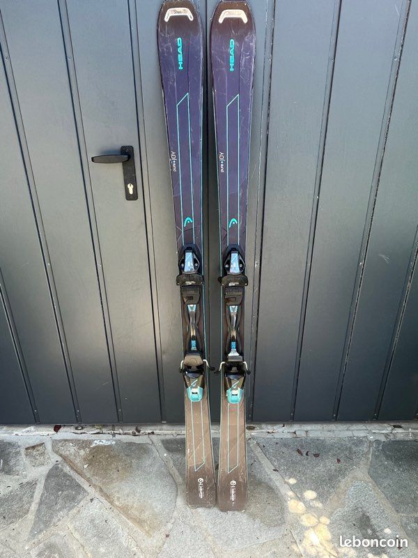 Ski (image 1)