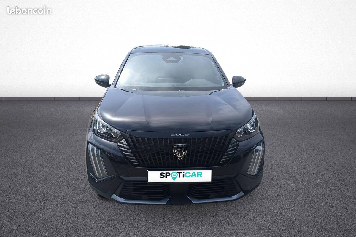 PEUGEOT 2008 Hybrid 145 e-DCS6 Allure (image 2)