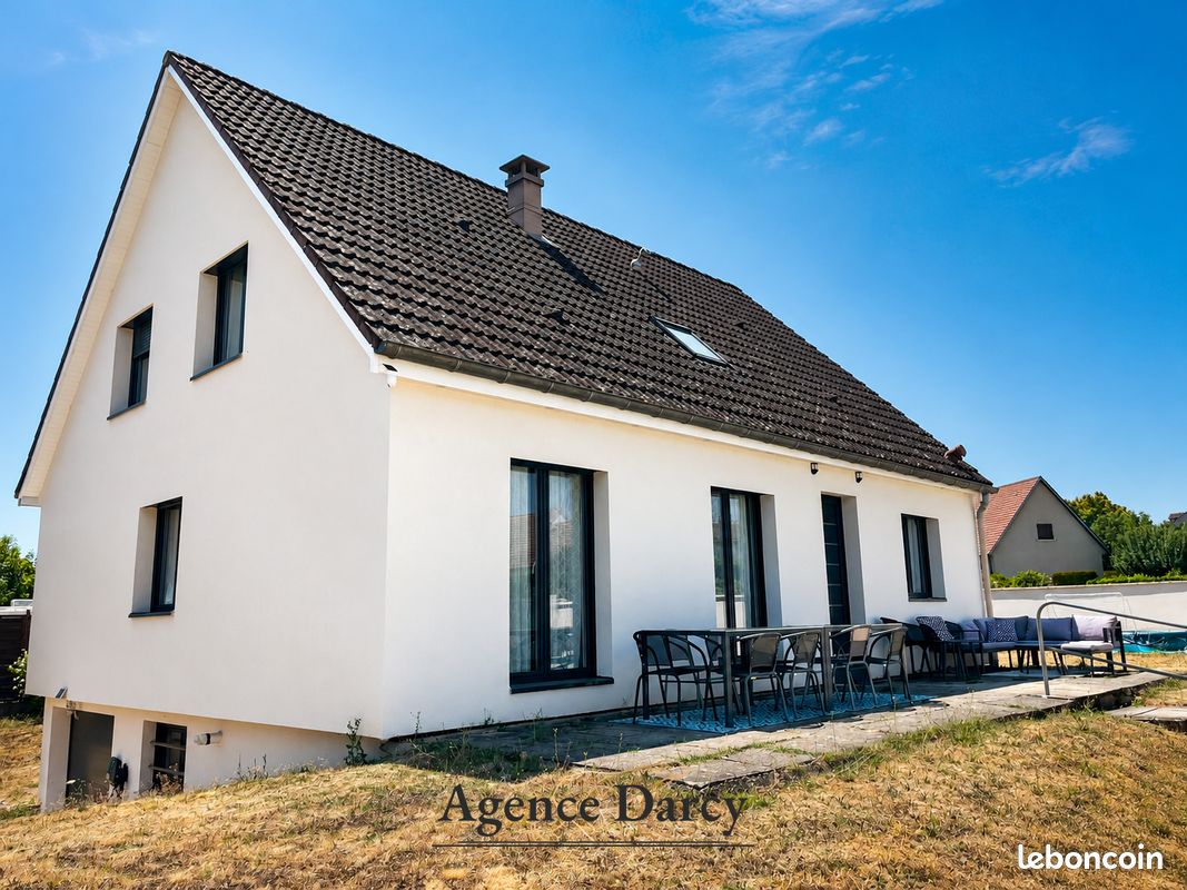 Maison 7 pièces 146 m² · à Ruffey-lès-Echirey · 146 m² · 450 000 €