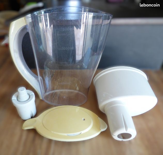 Carafe filtrante de marque Culligan 2.50 litres avec numérotation (image 1)