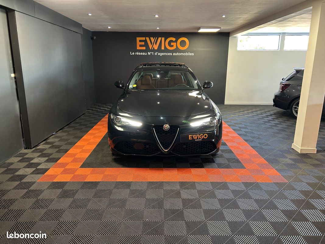 ALFA ROMEO GIULIA 2.2 210ch Q4 BVA – TOIT OUVRANT + ENTRETIEN COMPLET CONSTRUCTEUR (image 5)