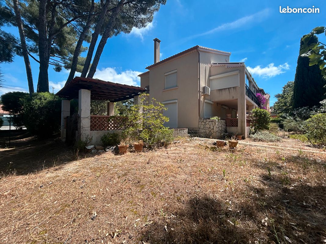 Maison 6 pièces 180 m² · à Six-Fours-les-Plages · 180 m² · 595 000 €