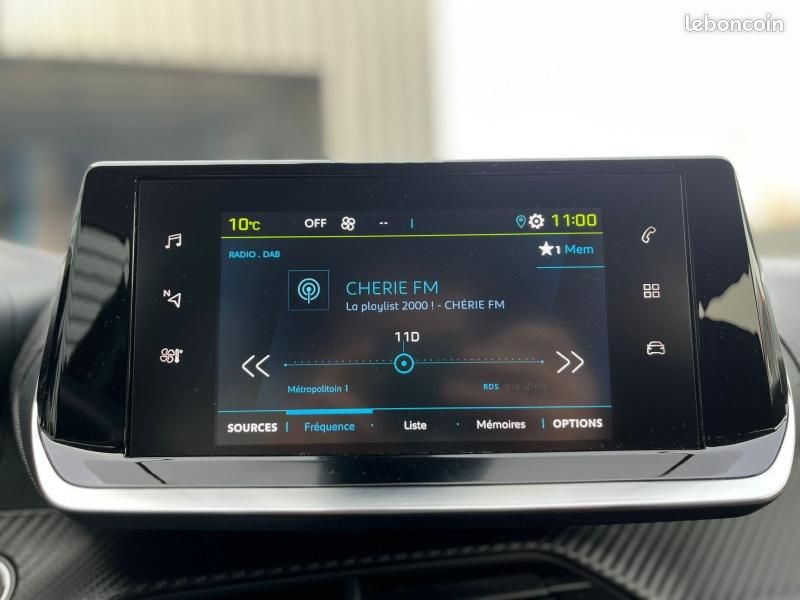 Peugeot 2008 e-2008 136ch Style (image 18)