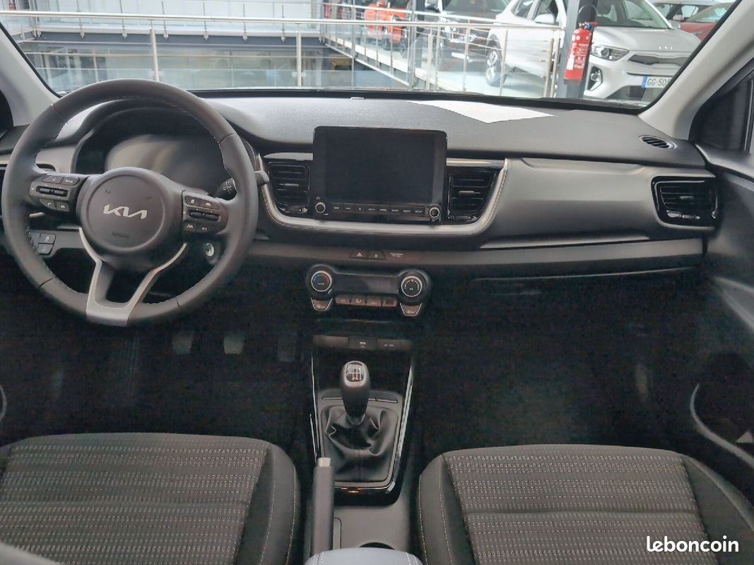 KIA Stonic 1.0 T-GDi 100 ch BVM6 Active (image 8)