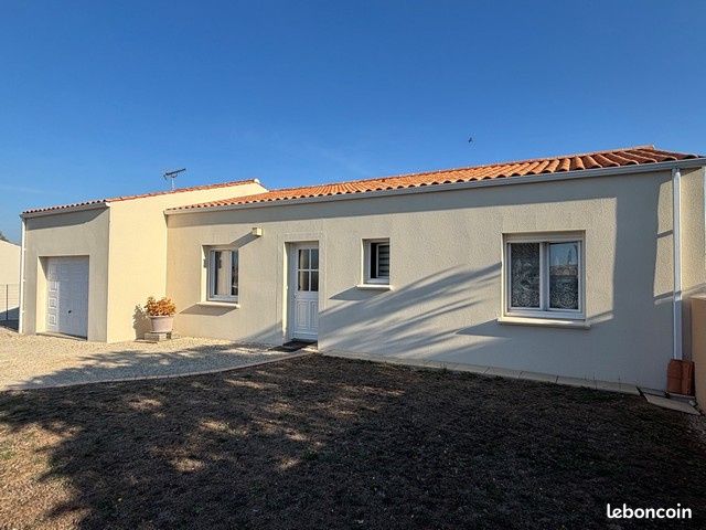 Maison 4 pièces 88 m² · à Benet · 88 m² · 820 €/mois