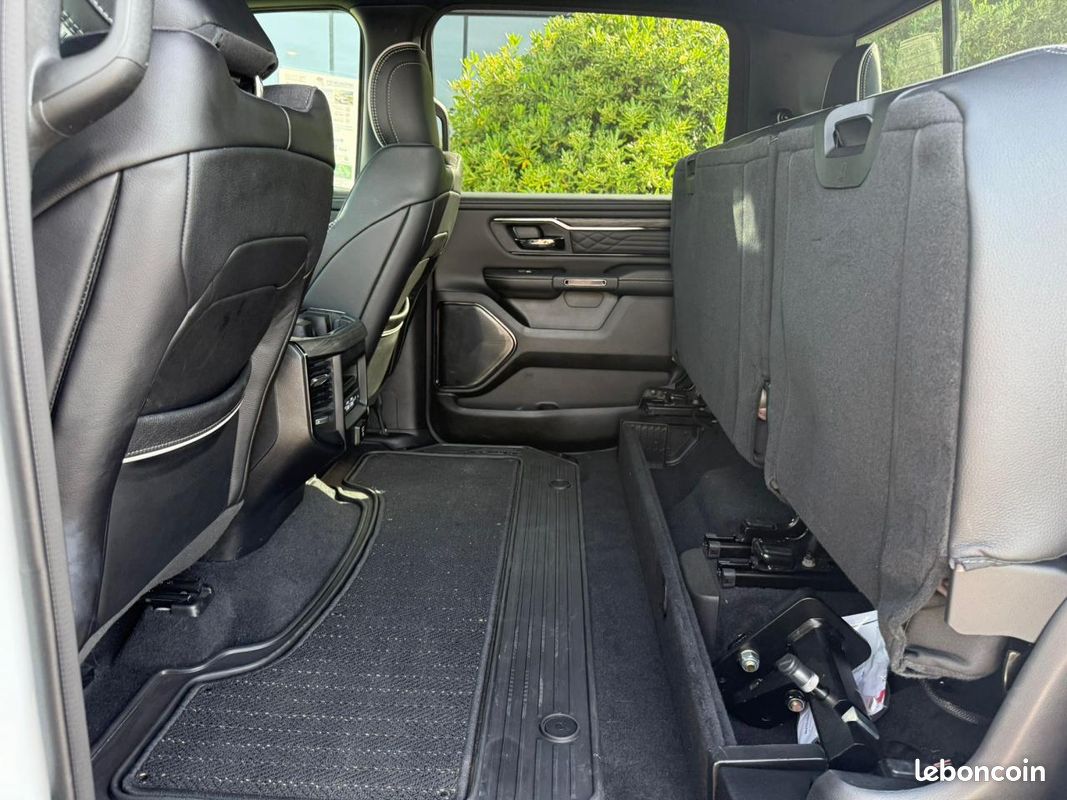 Dodge ram 1500 crew limited night edition rambox (image 18)