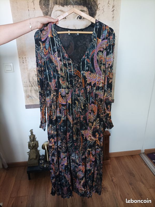 Robe (image 1)