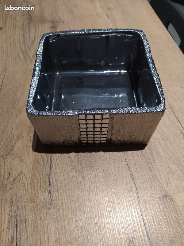 Pot argenté carré (image 1)