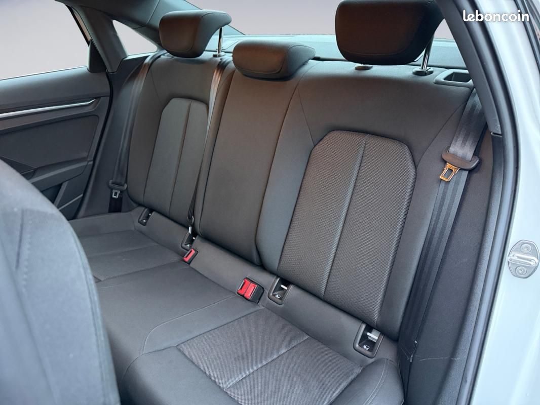 Audi A3 Berline IV 35 TFSI 150 BUSINESS LINE (image 13)