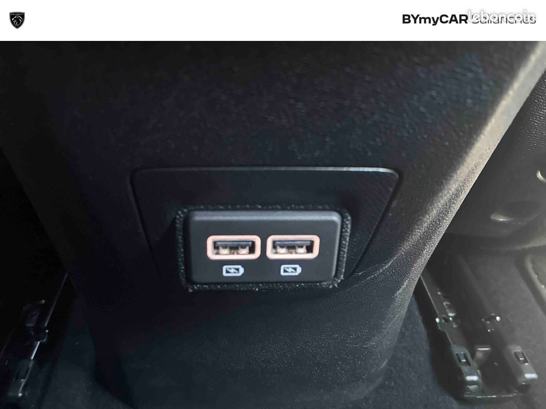PEUGEOT 3008 Hybrid4 300 e-EAT8 GT Pack (image 19)
