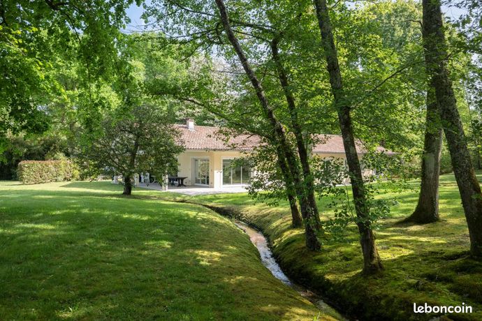 Maison 5 pièces 203 m²
