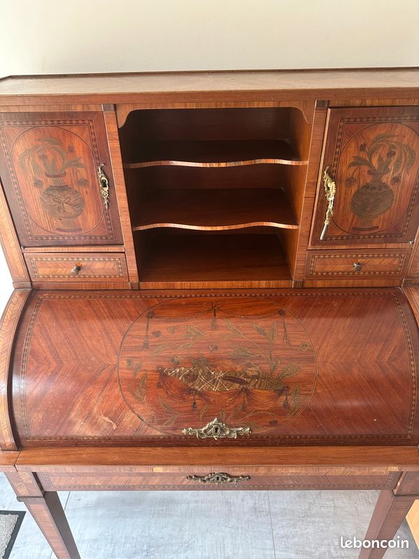 Bureau à cylindre de style Louis XVI (image 2)