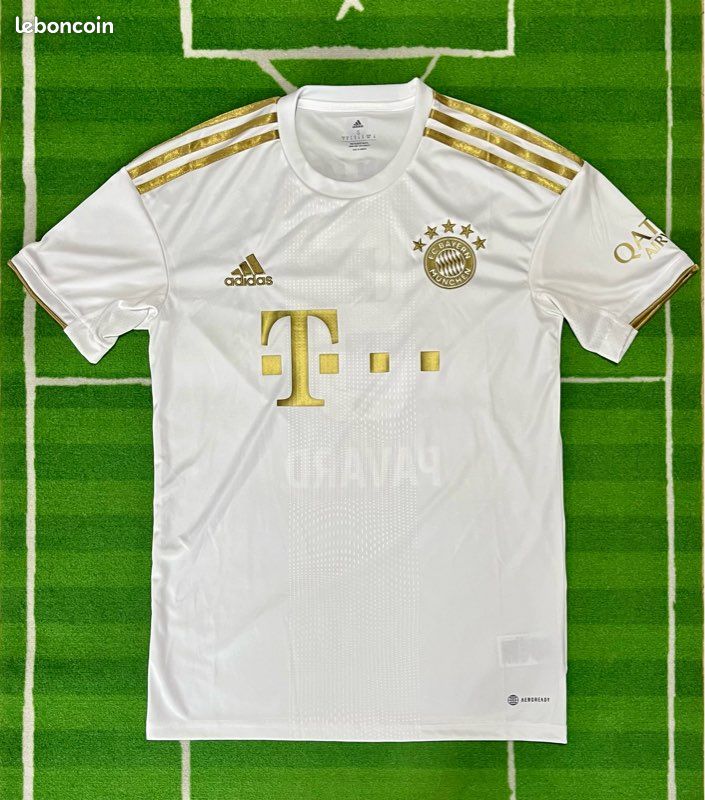 FC Bayern Munich - Short Extérieur Officiel 2022/23 - Homme - 100% Polyester - Coupe Régulière - Adidas