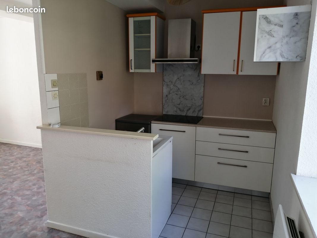 Appartement 1 pièce 27 m² · à Neufchâteau · 27 m² · 275 €/mois