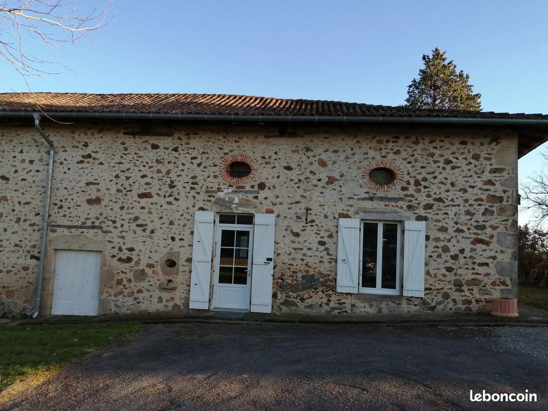 Maison 3 pièces 94 m² · à Rochechouart · 94 m² · 610 €