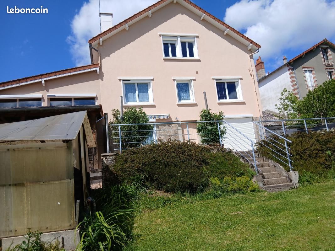 Maison 6 pièces 162 m² · à Auzances · 162 m² · 147 000 €