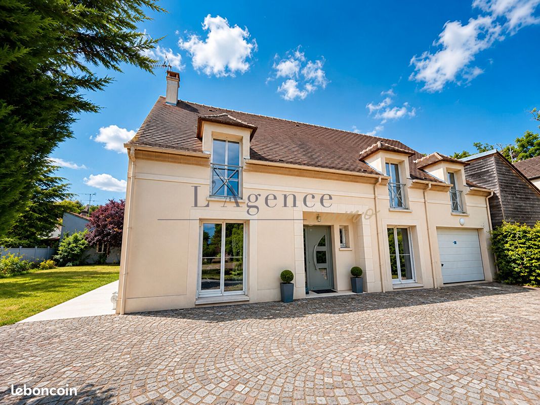 Maison 5 pièces 170 m² · à Lamorlaye · 170 m² · 719 000 €