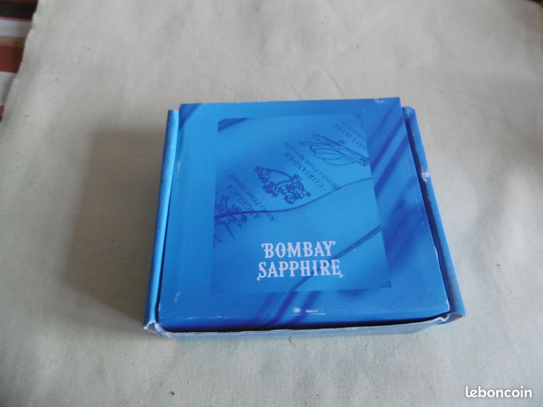 BOMBAY SAPPHIRE set of 4 glass coasters (image 2)