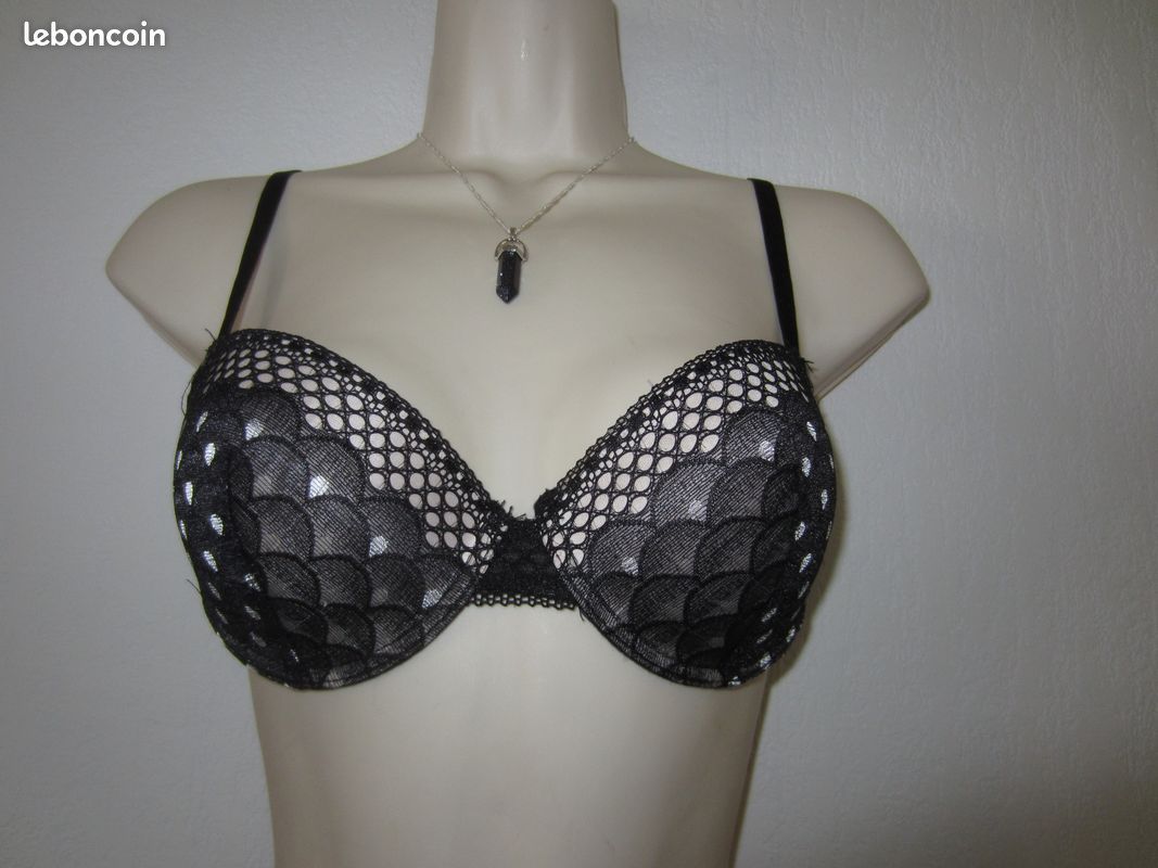 Soutien-gorge noir 90 B (image 1)