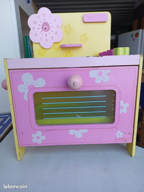 Cuisinière en bois (image 1)