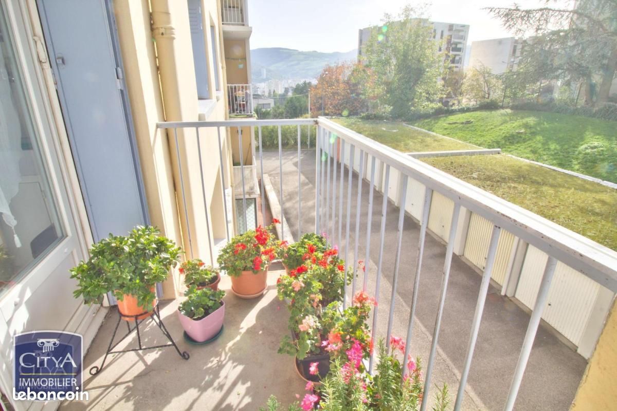Appartement 3 pièces 54 m² · à Saint-Étienne · 54 m² · 42 000 €
