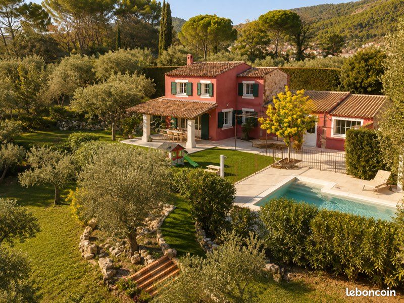 Maison 8 pièces 170 m² · à Callas · 170 m² · 829 000 €