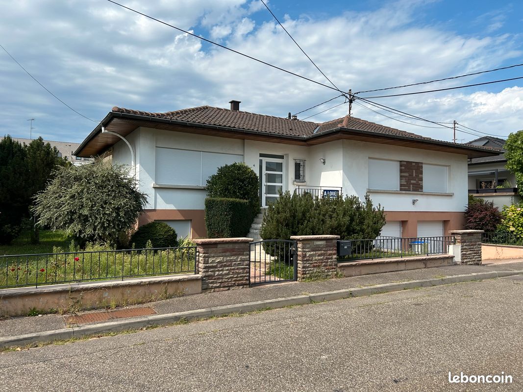 Maison 7 pièces 178 m² · à Mittelhausbergen · 178 m² · 2 200 €/mois