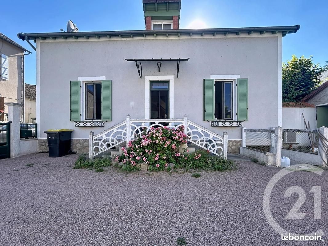 Maison 3 pièces 73 m² · à Montaigu-le-Blin · 73 m² · 710 €/mois