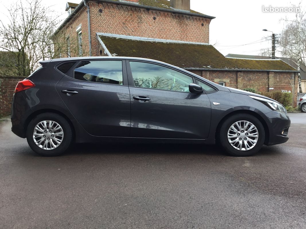 Kia ceed 1.4 crdi 90 ch pack eco dynamics/2013/clim/ 161 000km /garantie 6 mois (image 3)
