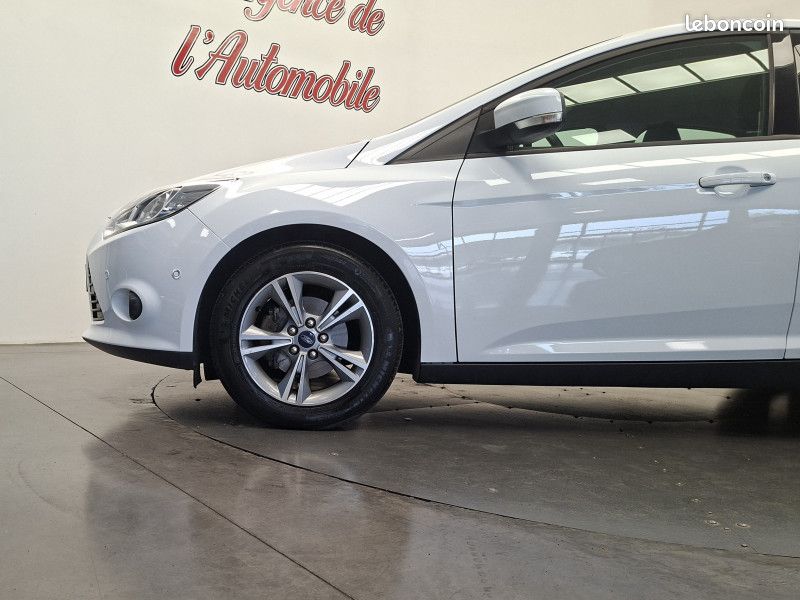 Ford FOCUS 1.0 scti 125 ch 1ère main / Clim Auto / Régulateur / Radar / Bluetooth / (image 11)