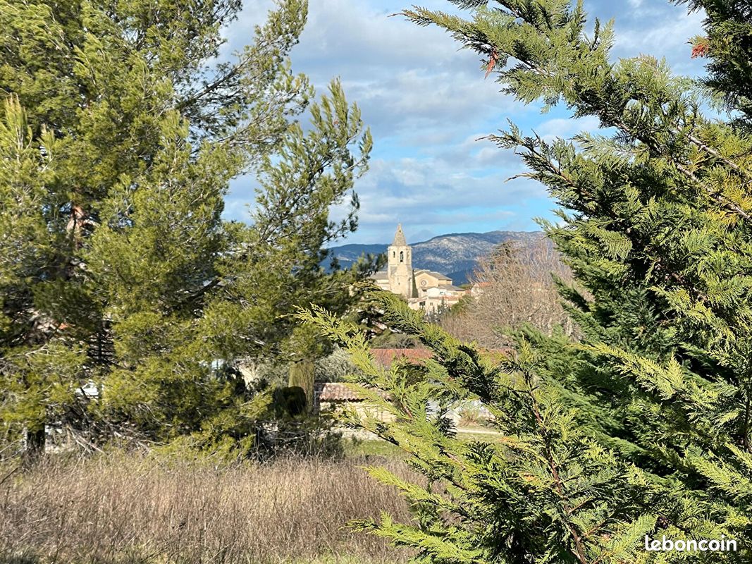 Terrain 672 m² · à Carpentras · 672 m² · 130 000 €