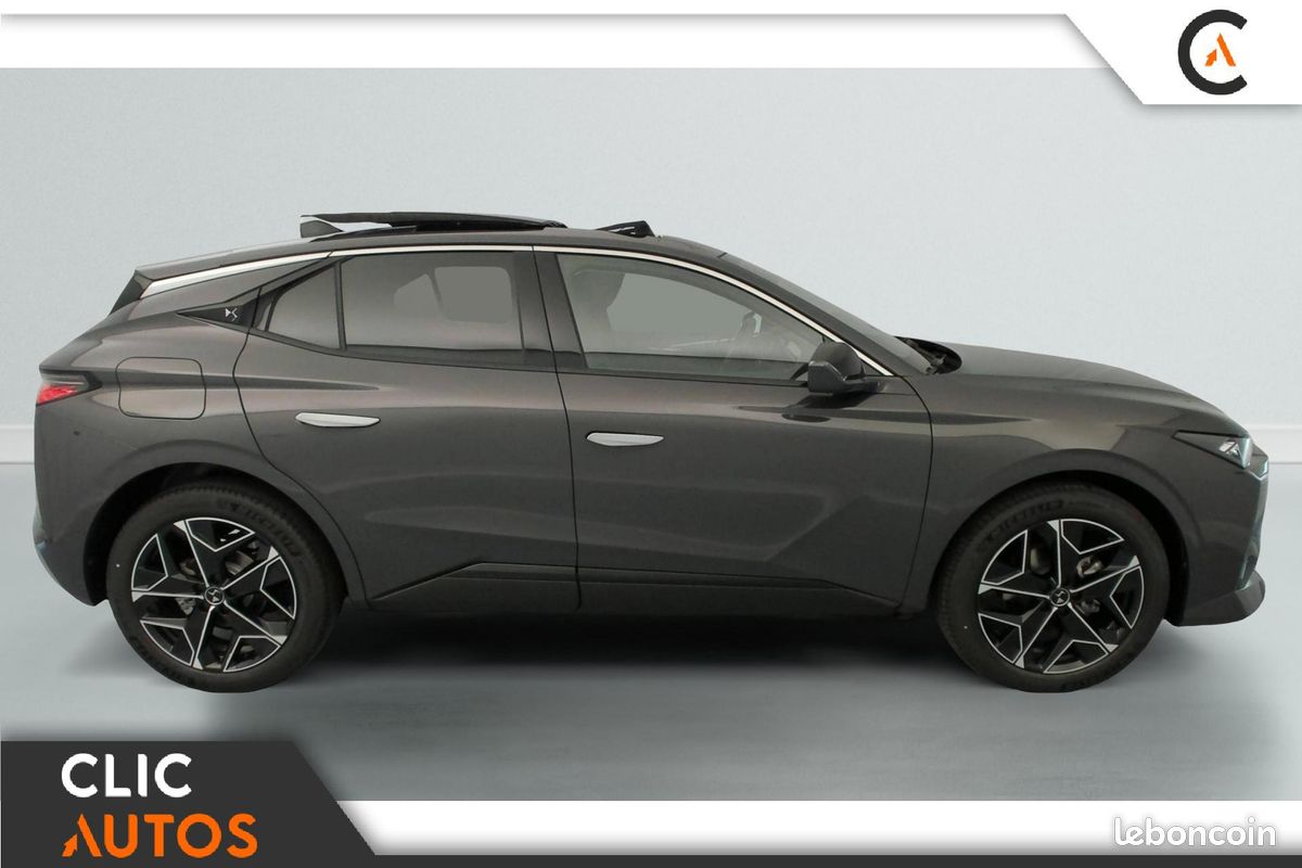 DS DS4 DS N°4 1.2i Hybride 145 BVR Etoile Alcantara (image 8)