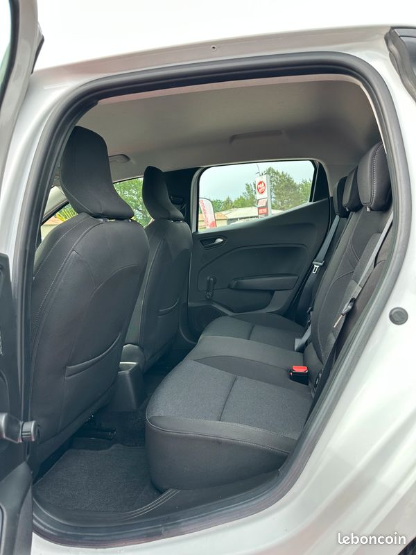 Renault Clio 1.0 L TCe 90 CH "Equilibre" 1ère Main (image 5)
