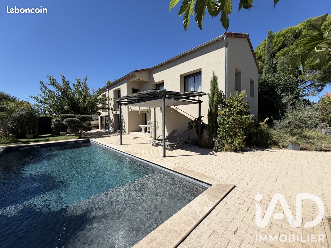 Maison 5 pièces 230 m² · à Carpentras · 230 m² · 499 000 €