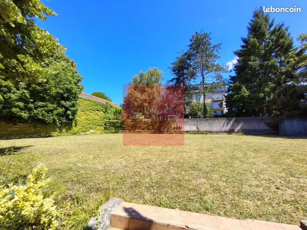 Maison 6 pièces 134 m² · à Rambouillet · 134 m² · 699 999 €
