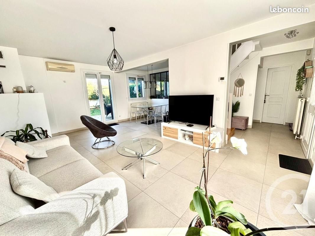 Maison 5 pièces 90 m² · à Claye-Souilly · 90 m² · 346 000 €